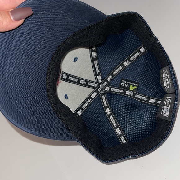 New Era Boston Red Sox cap - MEDIUM / LARGE - Picture 5 of 5